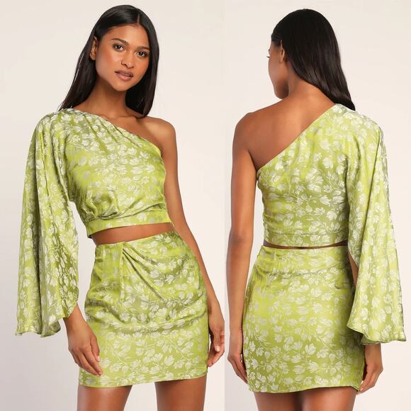 Lulus Set for Chic Green Floral Print Satin Jacquard One-Shoulder Top - Picture 1 of 12